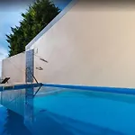 2 Bedroom In Calheta