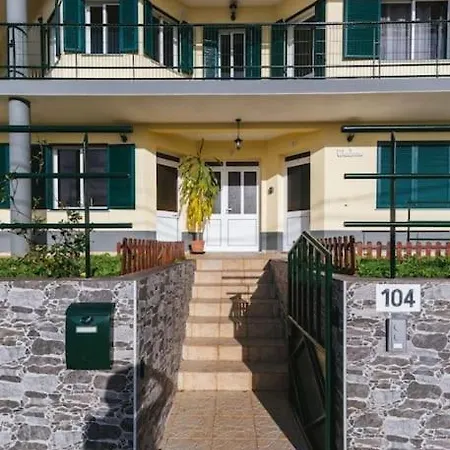 2 Bedroom In Calheta 阿科达卡列塔