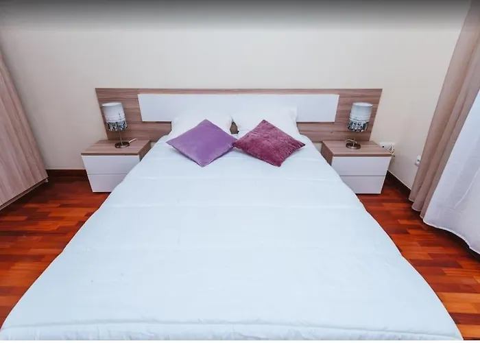 2 Bedroom In Calheta * Arco da Calheta (Madeira)