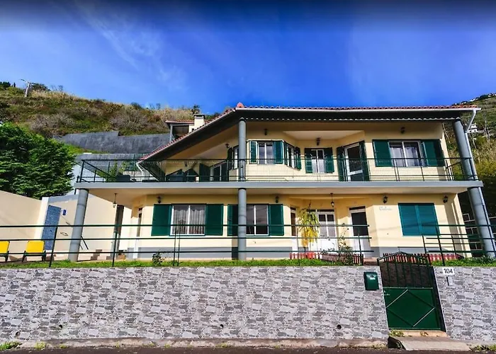 2 Bedroom In Calheta * Arco da Calheta (Madeira)