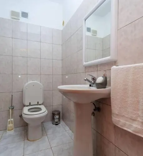 Apartment 2 Bedroom In Calheta